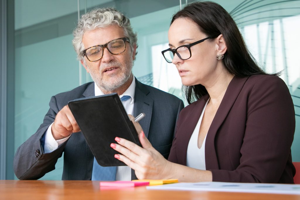 Abogados y asesores en la actualidad: clave para tomar decisiones seguras